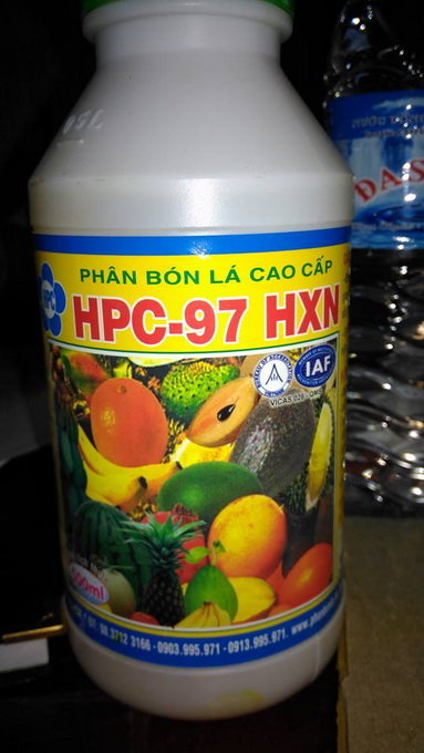 Kinh[-]hoàng[-]"hang[-]ổ"[-]sầu[-]riêng[-]nhúng[-]hóa[-]chất